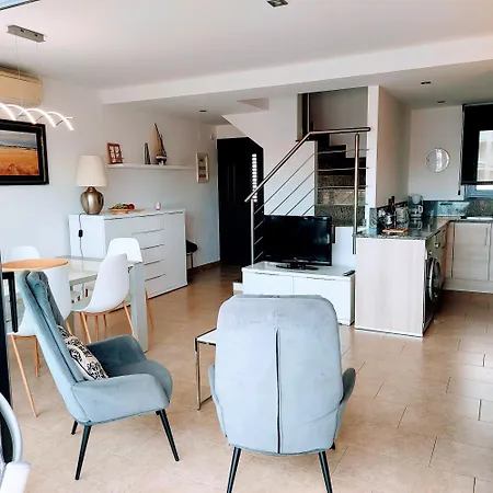 Duplex Univers - Frente Al Mar Daire *
